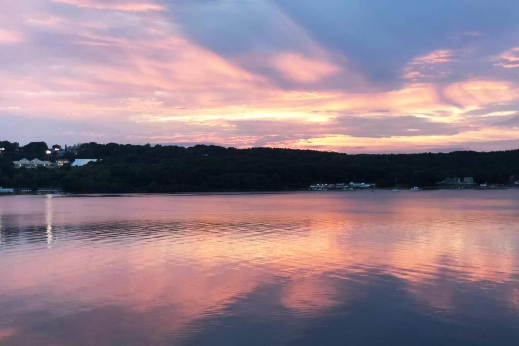 Waterfront Home With A View Groton Extérieur photo