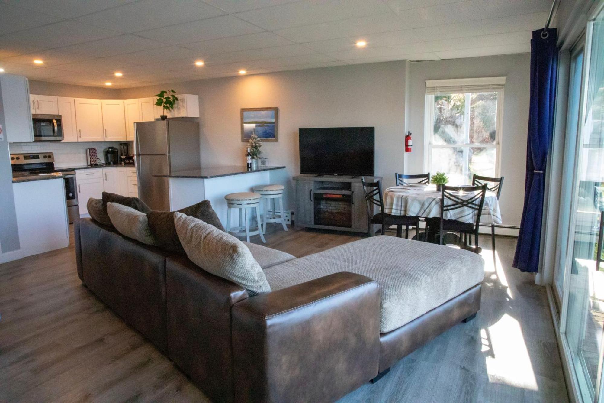 Waterfront Home With A View Groton Extérieur photo