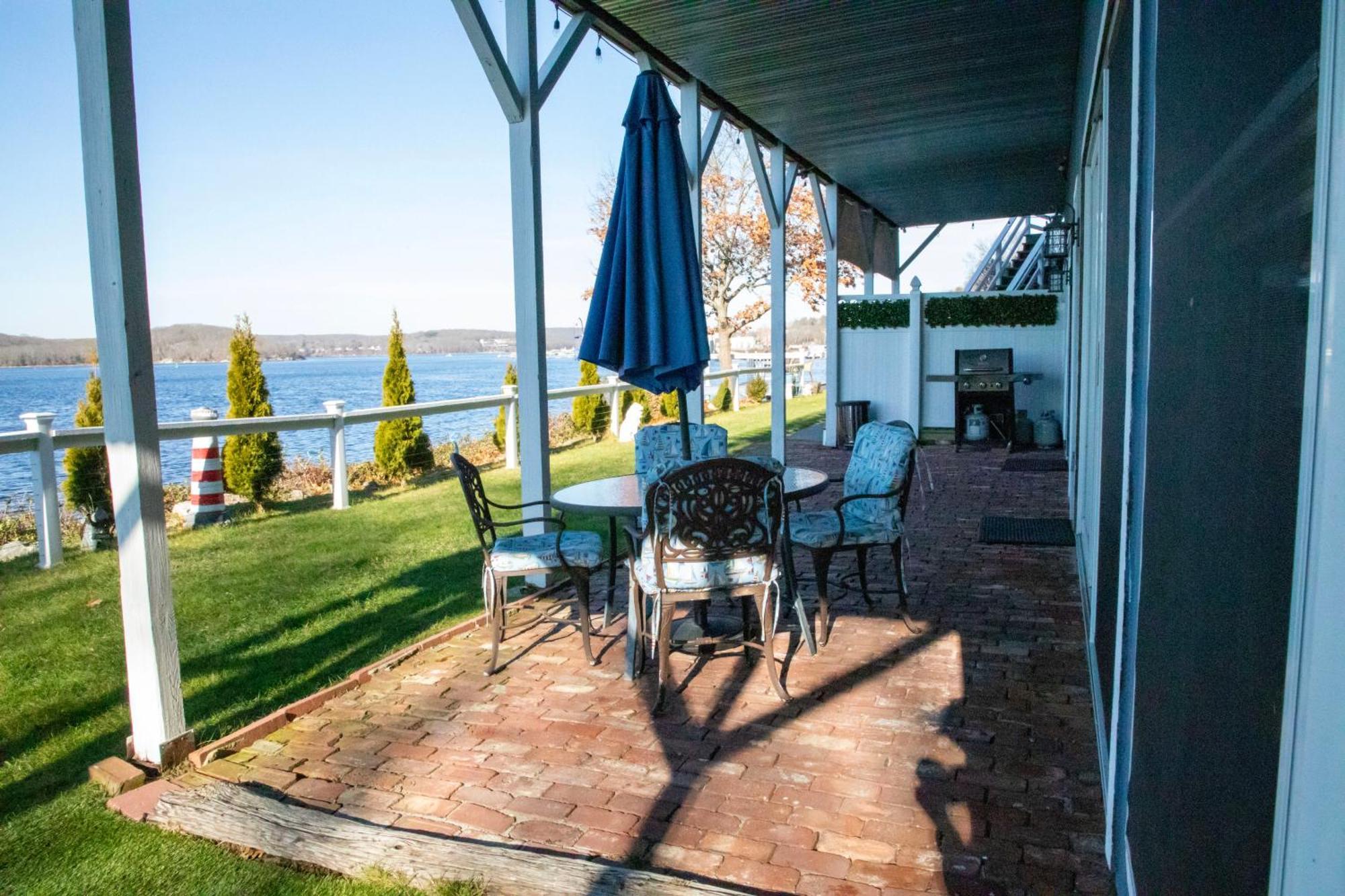 Waterfront Home With A View Groton Extérieur photo