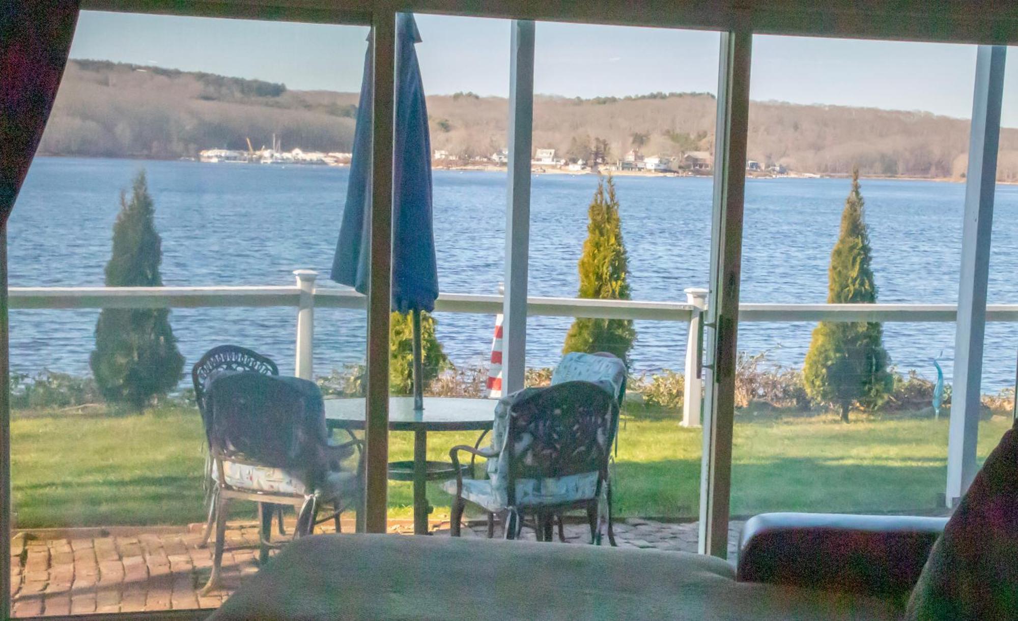 Waterfront Home With A View Groton Extérieur photo